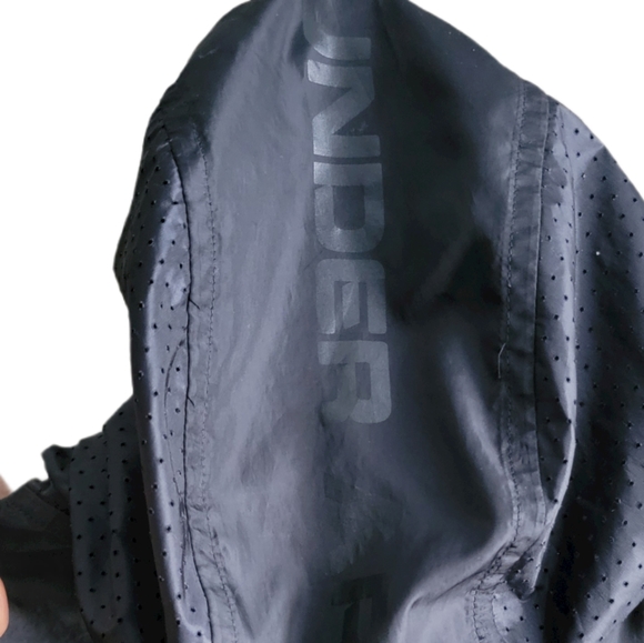 Under Armour wind breaker jacket - Picture 4 of 6